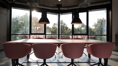 70331595_121886062519653_6019832853632647168_n